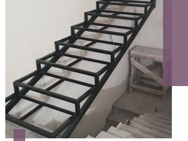 Демонтаж лестниц на металлокаркасе в Нововоронеже: быстрый вывоз и разбор