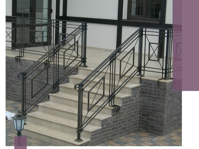 Перила для крыльца в Нововоронеже — монтаж, изготовление и установка