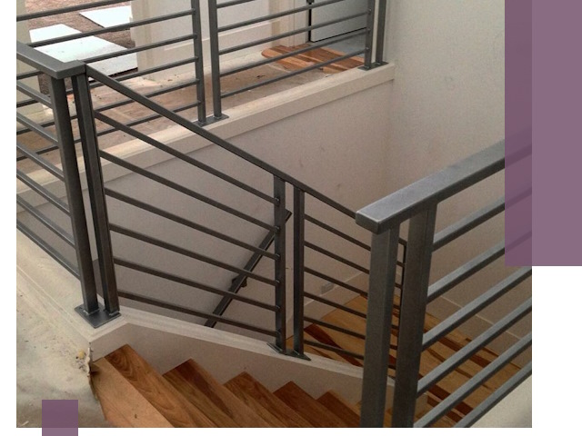 Изготовление поручней из металла и дерева в Нововоронеже